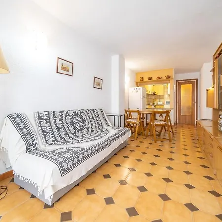 Homeholidaysrentals Tarongers Apartment *