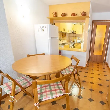 Homeholidaysrentals Tarongers Pineda de Mar