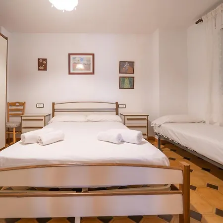 Homeholidaysrentals Tarongers * Pineda de Mar