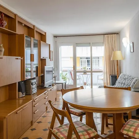 Homeholidaysrentals Tarongers Daire Pineda de Mar